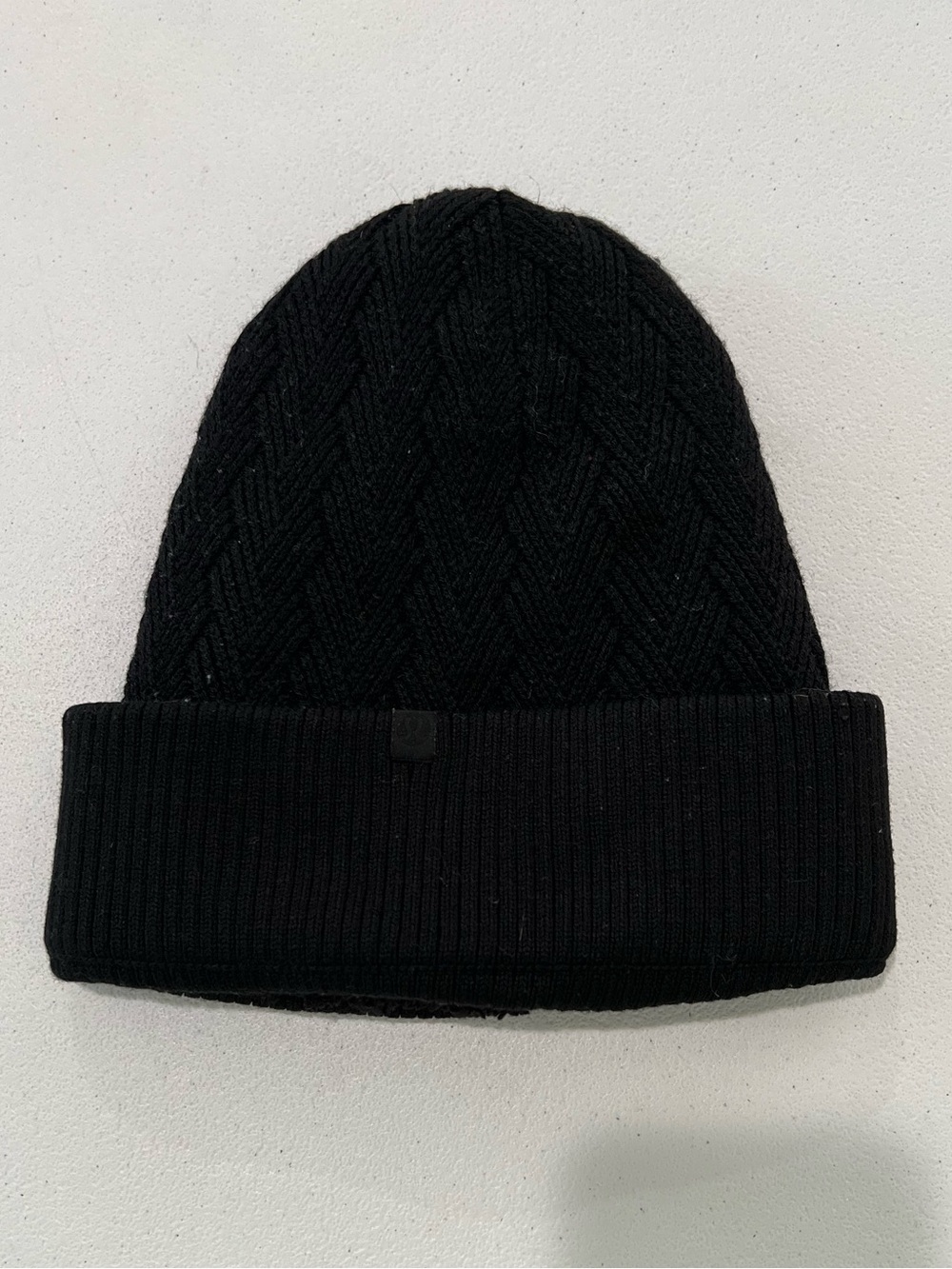 Lululemon Classic Black Knit Cuffed Beanie with logo one size